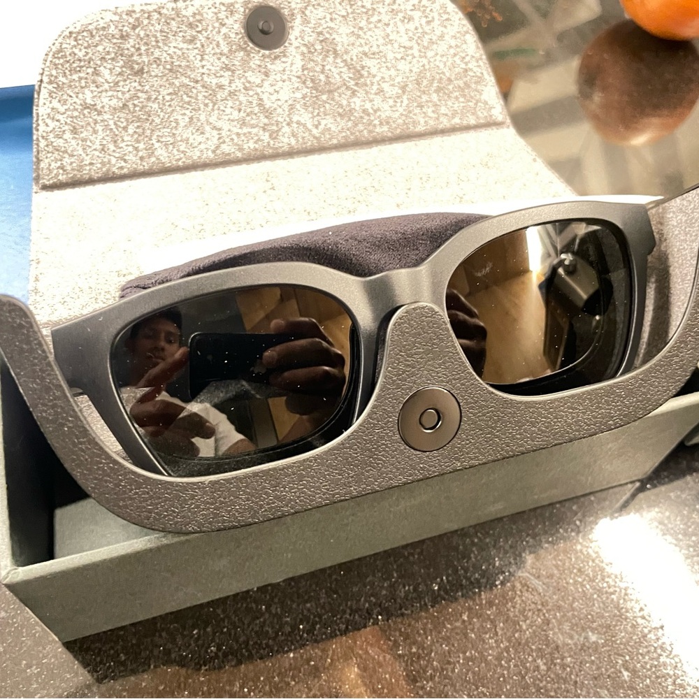 Bose Black Frames Alto Smart Sunglasses